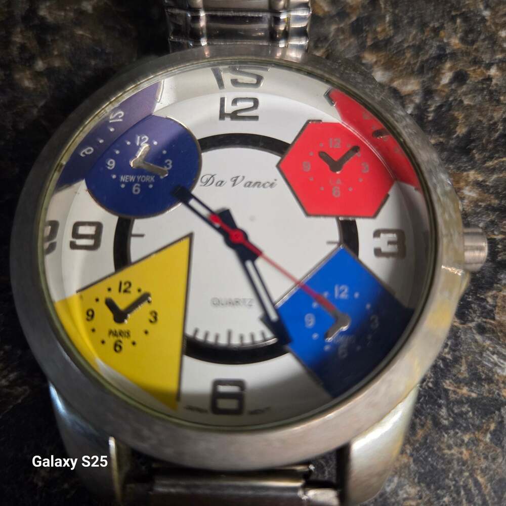Da Vinci Quartz Multi-Time Zone Stainless Steel Fashion Watch